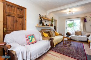 Sitting Room- click for photo gallery